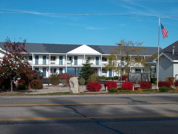 Sunrise Beach Motel Mackinaw City Exteriér fotografie