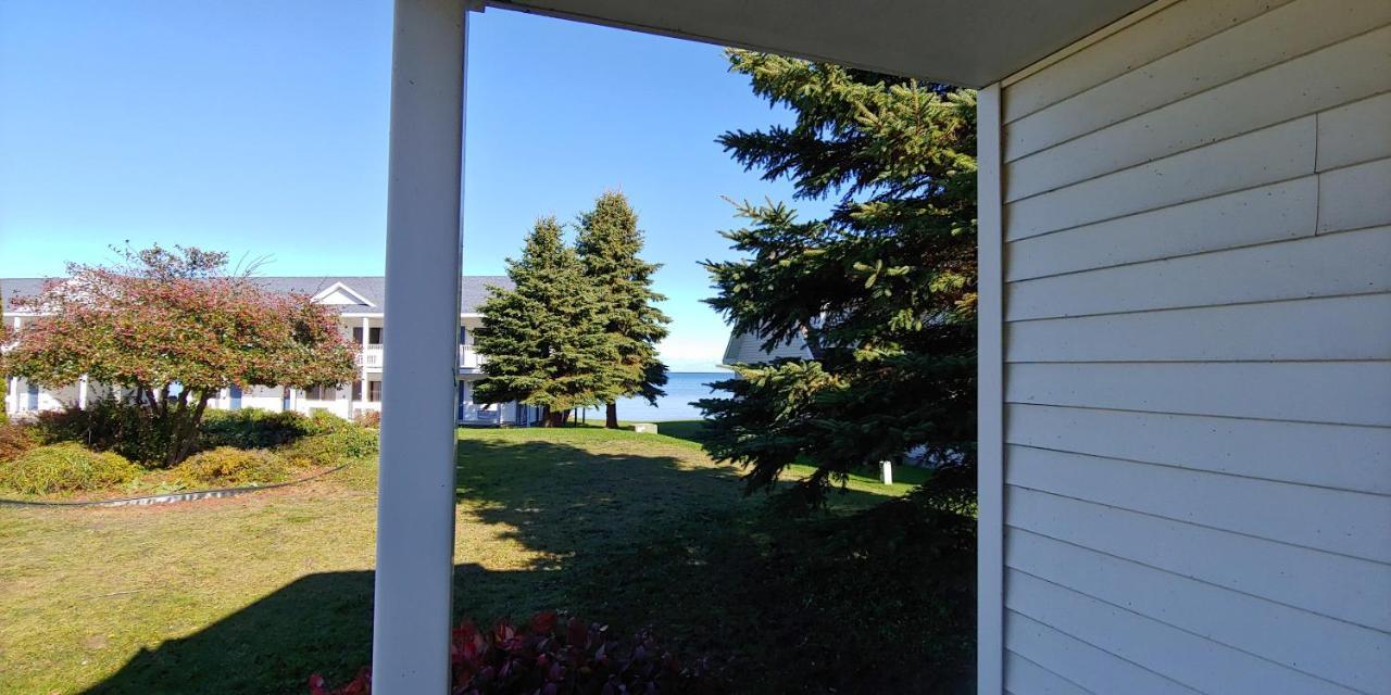 Sunrise Beach Motel Mackinaw City Exteriér fotografie